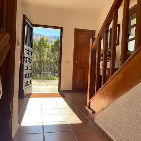 Mirador Del Valle Bed & Breakfast Panzió